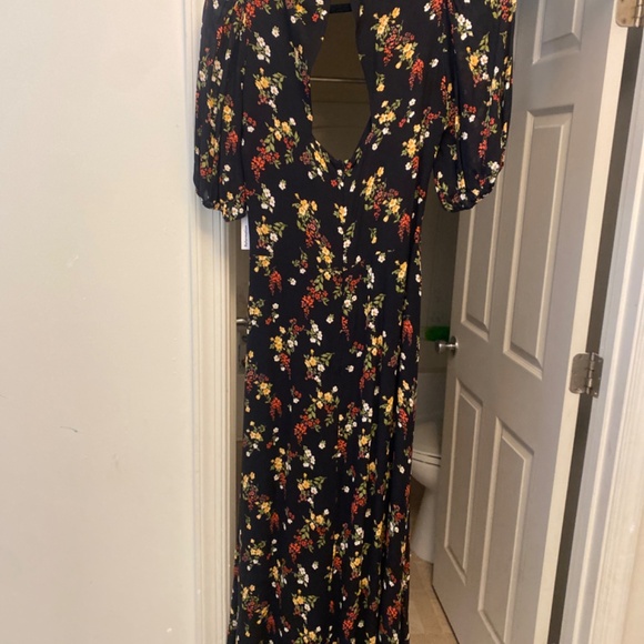 Dress - Picture 2 of 2